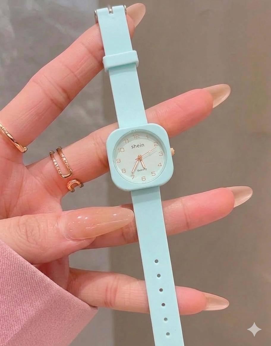 ساعة جلد تحفة ☺️